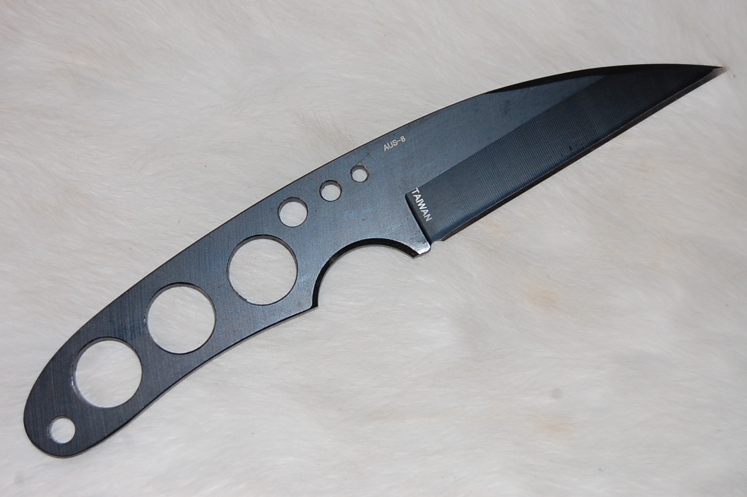 Tactical Neck Knife with Lanyard And Sheath – FAST SHIPPING!