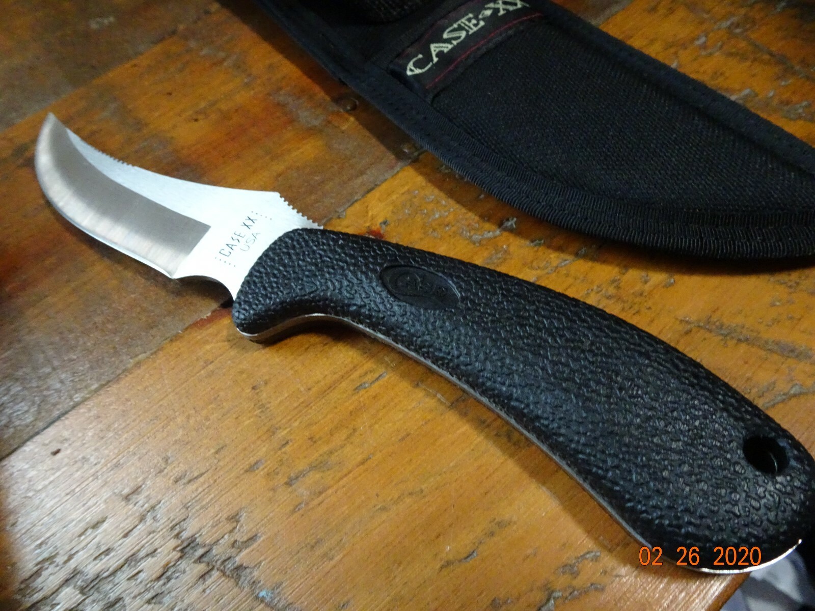 CASE XX 8.5″ RIDGEBACK HUNTER ZYTEL HANDLE TRU-SHARP STAINLESS BLADE CA362 NY SH