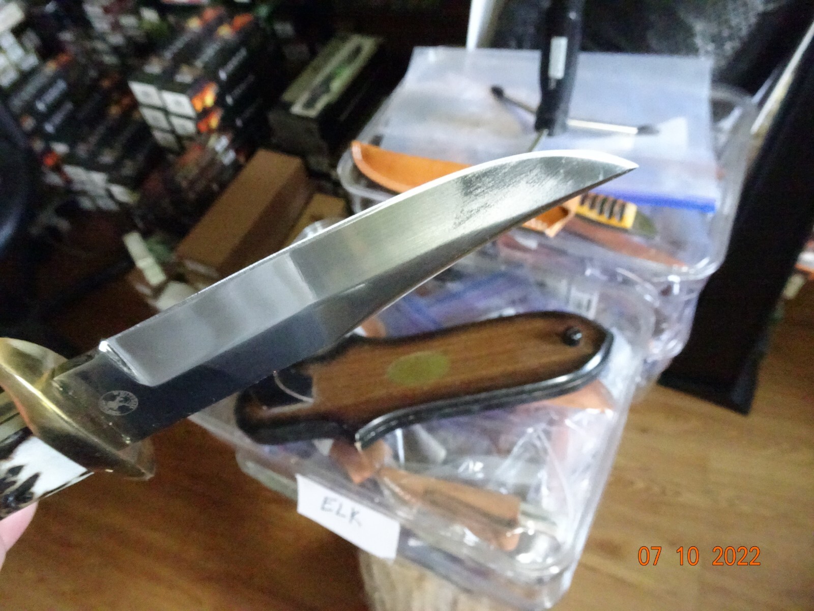 WHITETAIL CUTLERY WT-811DS 10″ FIXED BLADE 5 STAR STAG HANDLE 4116GS S.S. BLADE