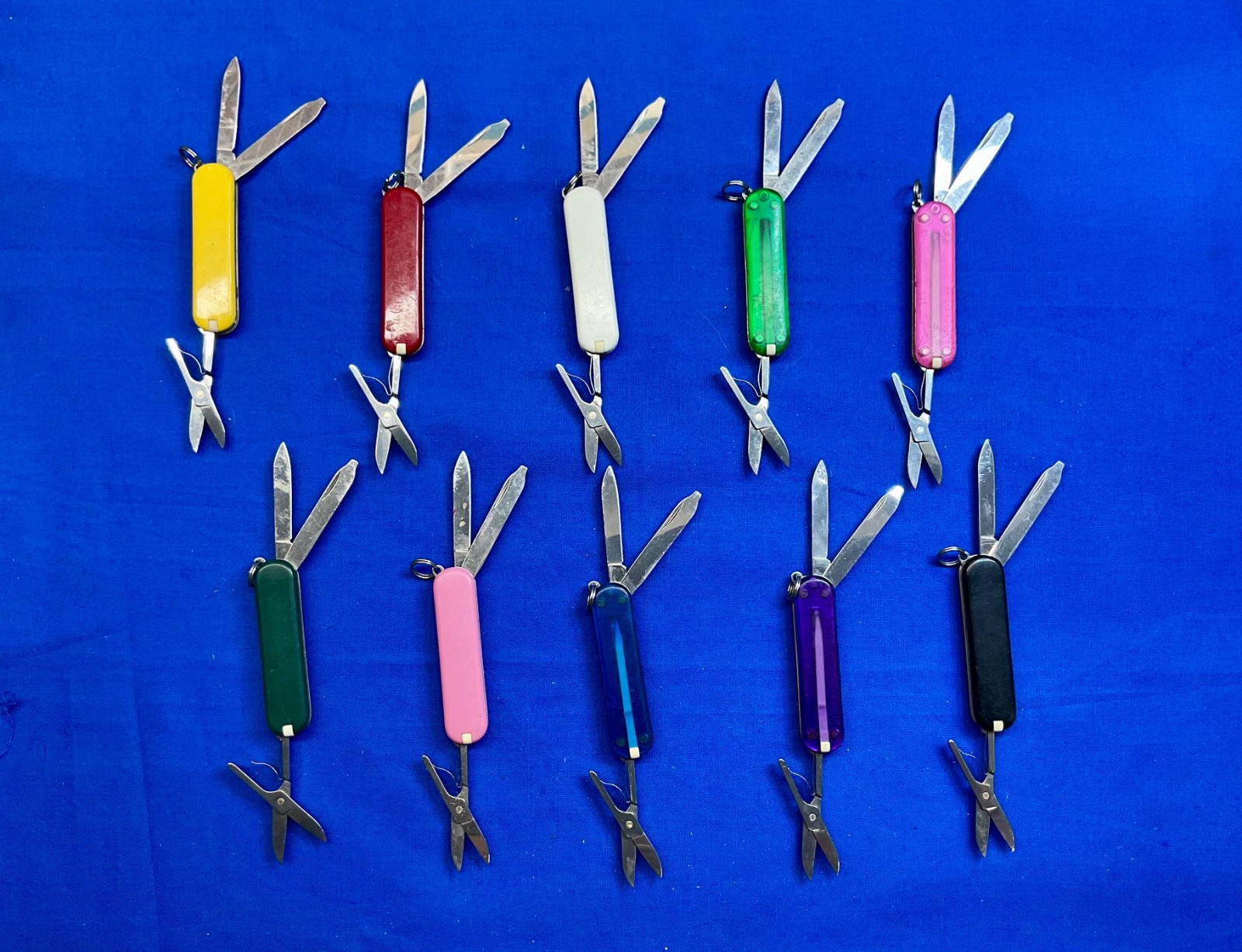 Lot of 10 Victorinox Knife Swiss Army Classic SD Pocket Knives Multi Color