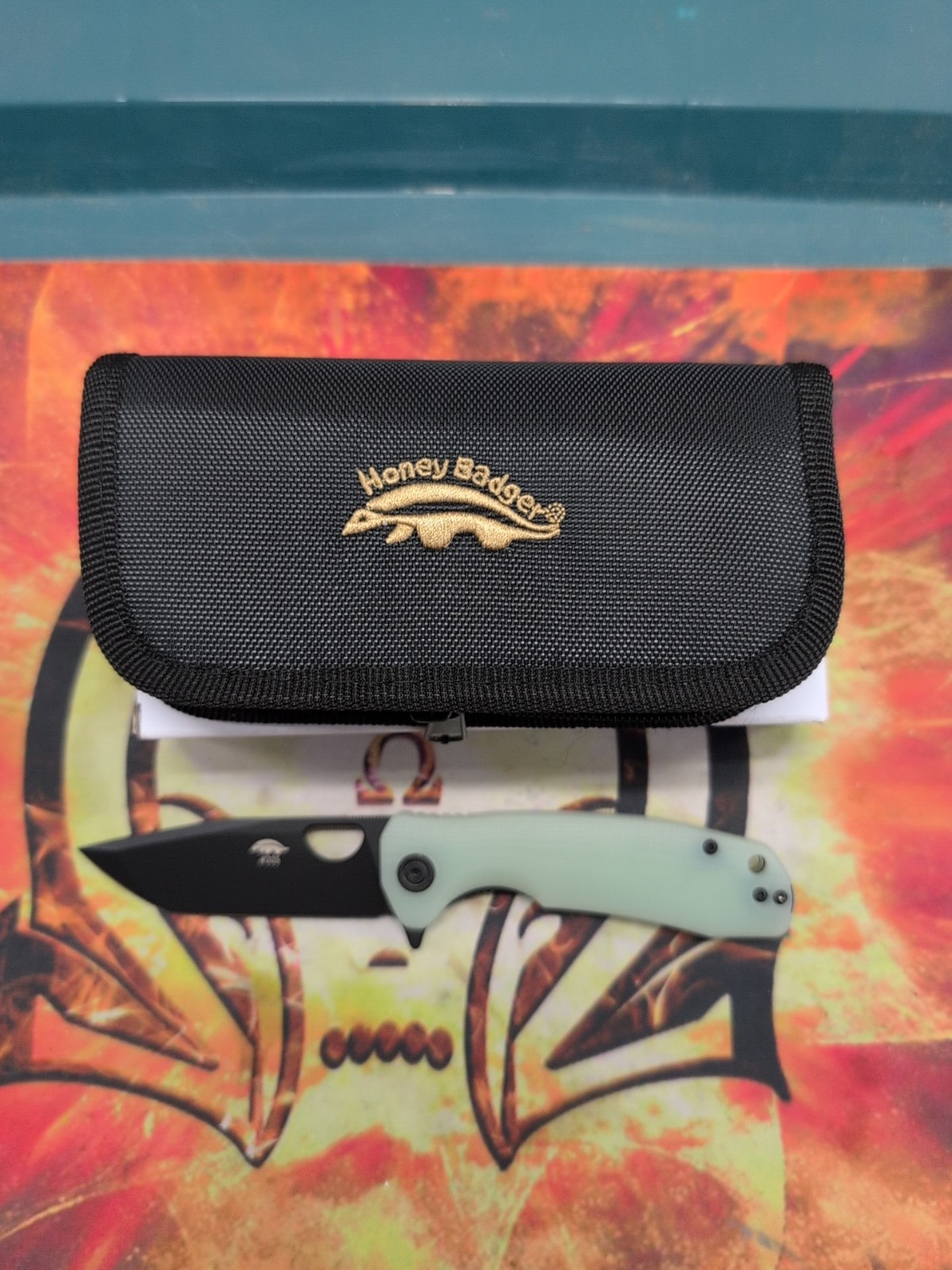 Honey Badger HB1277 HB TANTO BLACK DLC 14CL/R HBS9 JADE G10 MEDIUM