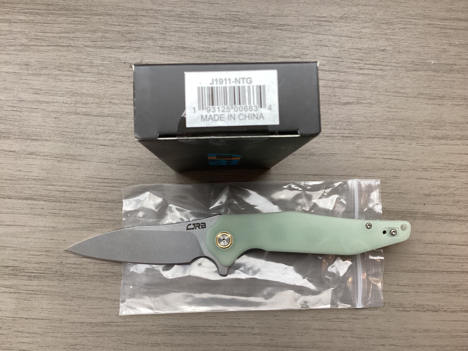 CJRB Agave Linerlock Folding Knife 3.75″ D2 Tool Steel Blade – J1911-NTG