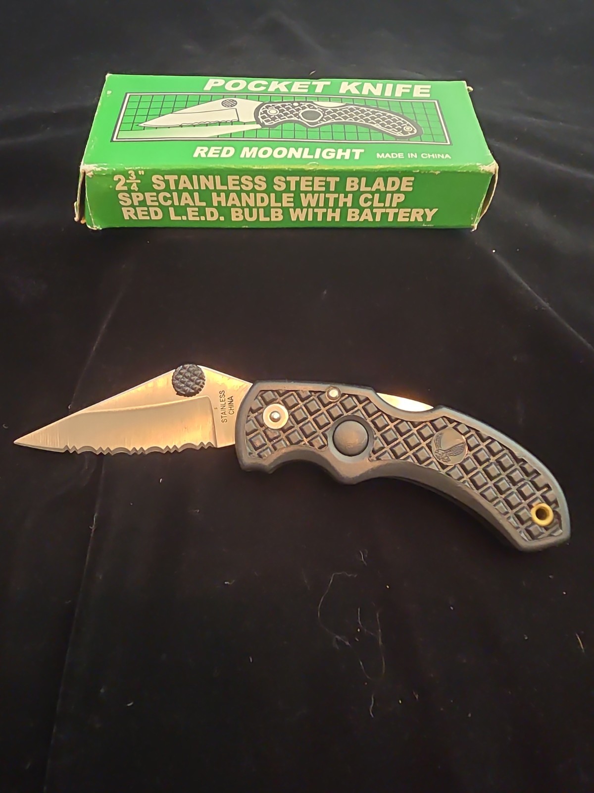 Serrated Lock Back Knife lightweight with belt clip