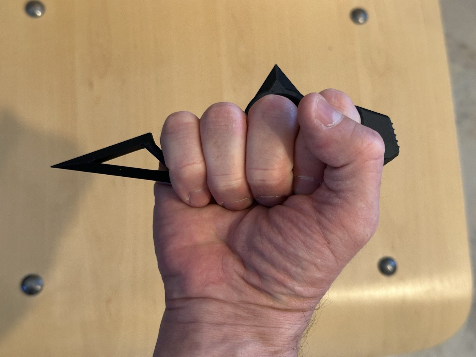 Carbon Fiber Hand Spike – Non Metal – Undetectable Self Defense Knife – Medium