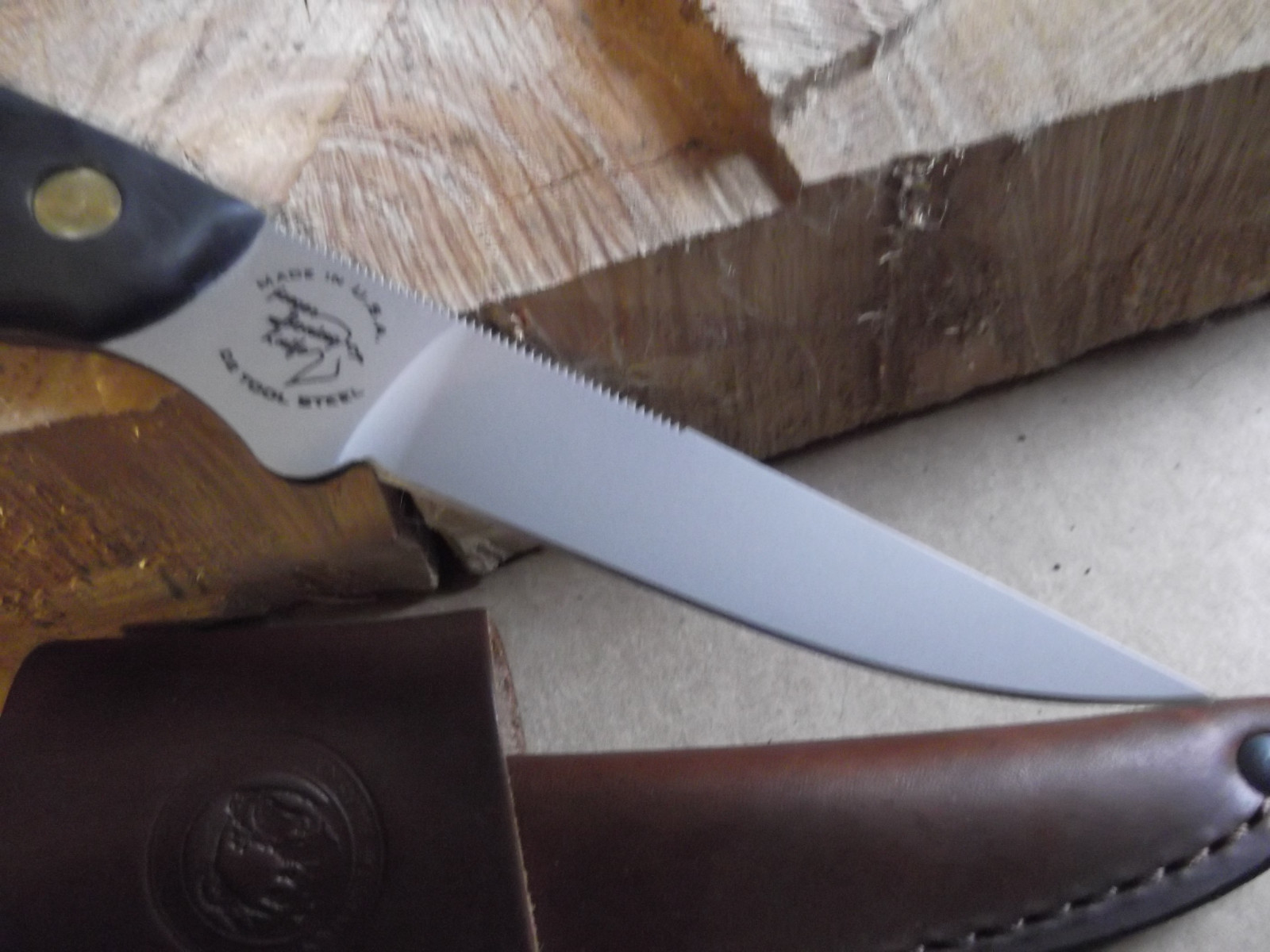 KNIVES OF ALASKA #113FG JAEGER SUREGRIP 8 1/2″ HUNTING KNIFE D2 BLADE 1 OF THE B