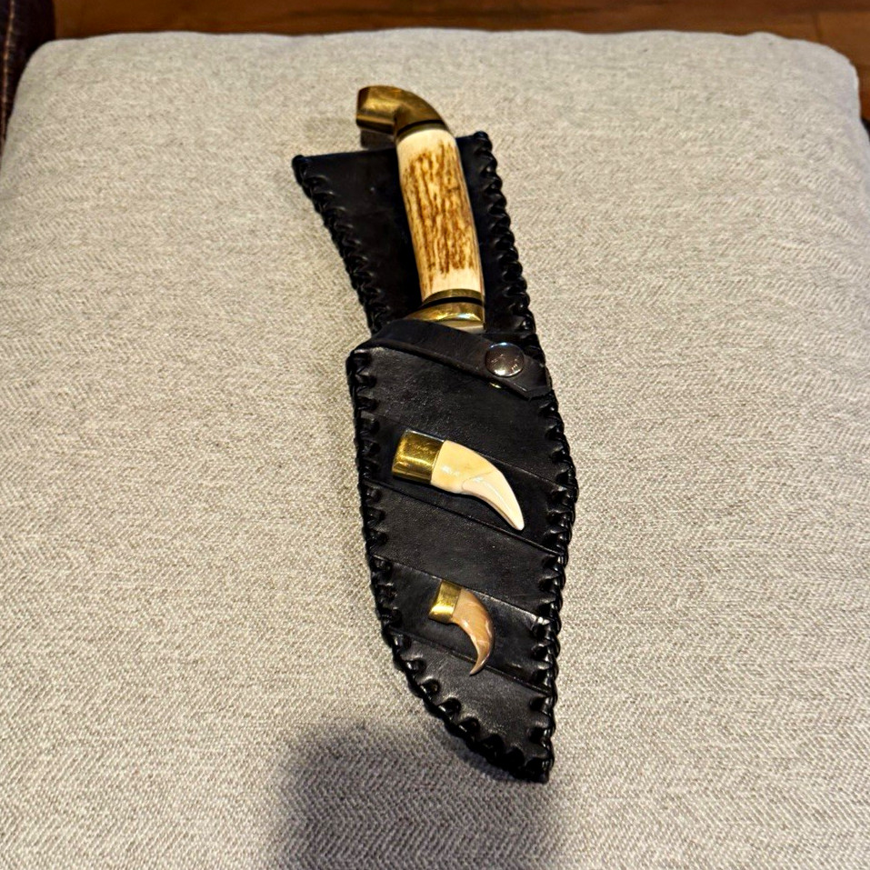 Custom made Knife Stainless Straight Edge Elk horn Handle w/ bear claw sheath
