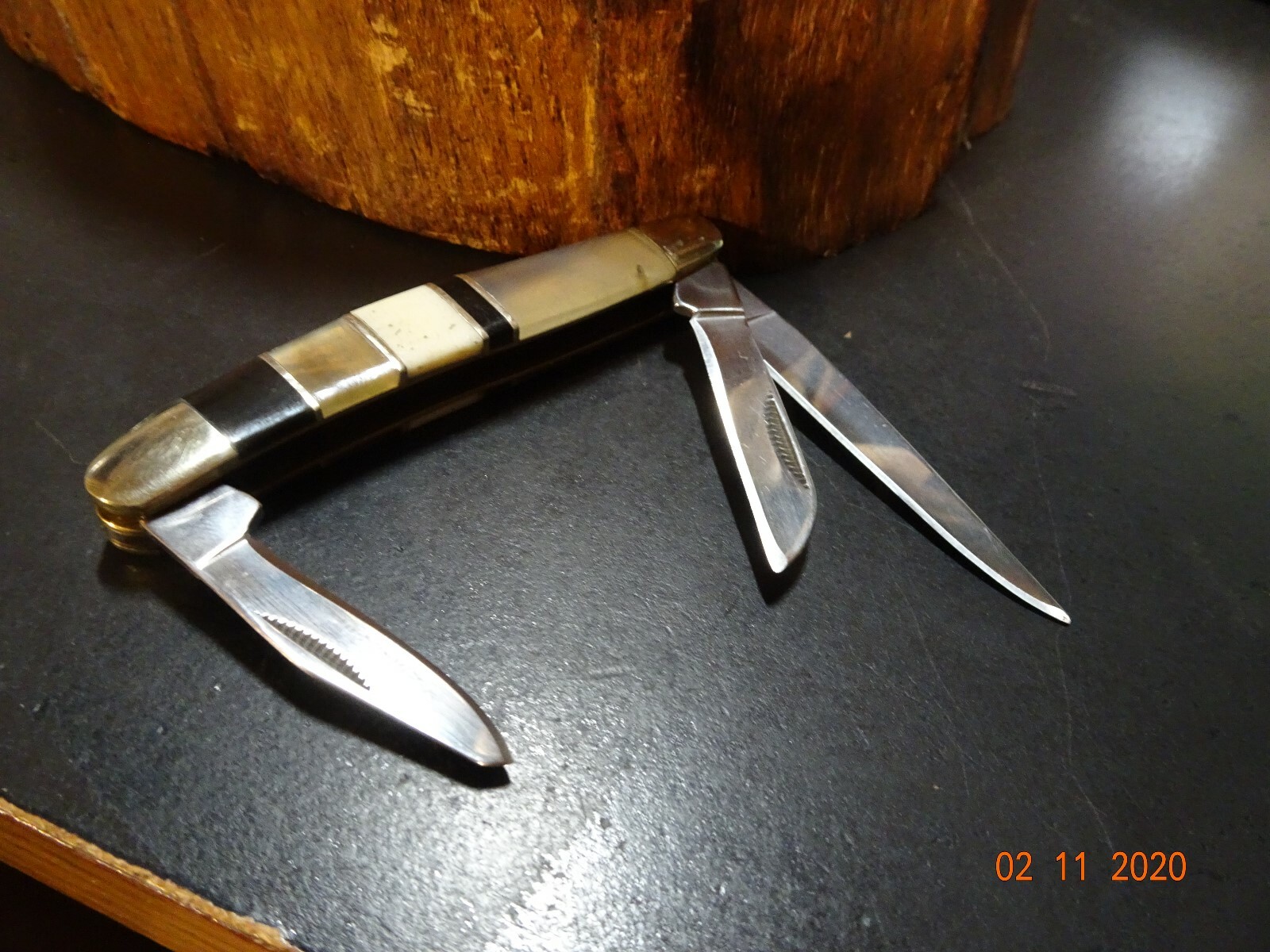 WILD TURKEY PREMIUM EDITION 3.5″ CLOSED MINI STOCKMAN 3 BLADES OX HORN BUFF HORN