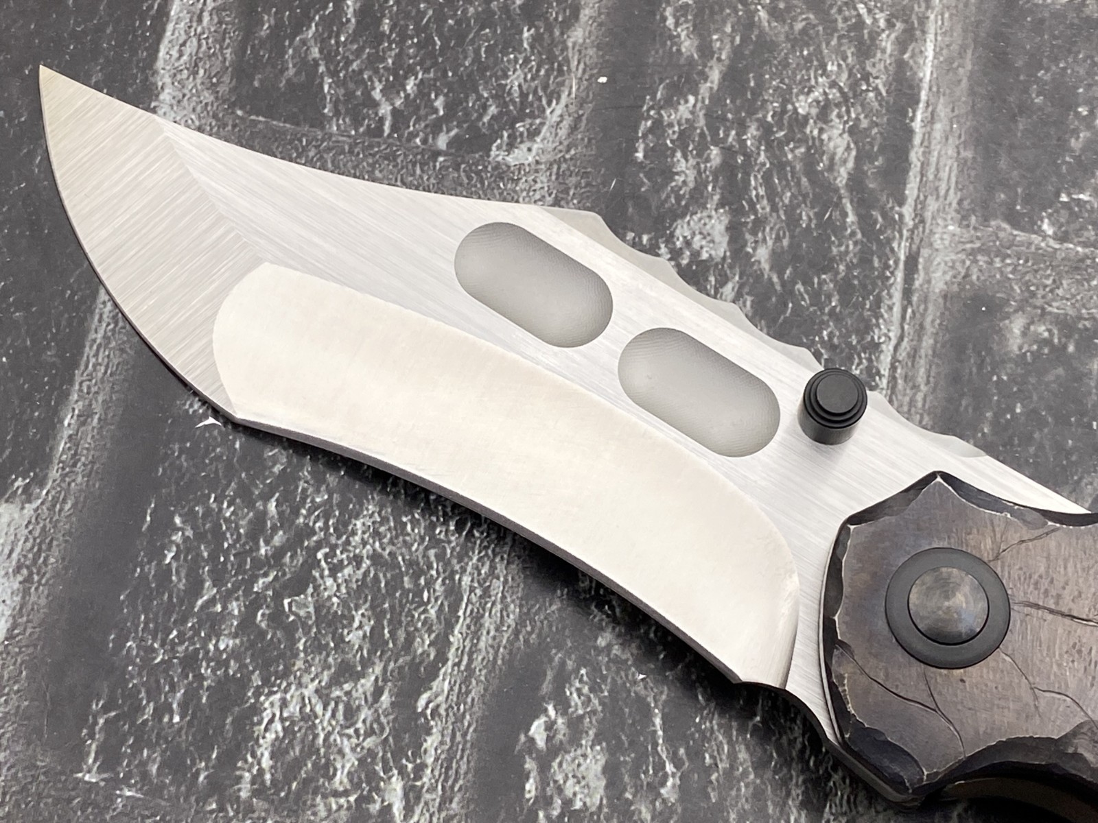 BabyO-M390-Engrave-TI Folding Knife M390 Blade Titanium Handle Pocket Knife