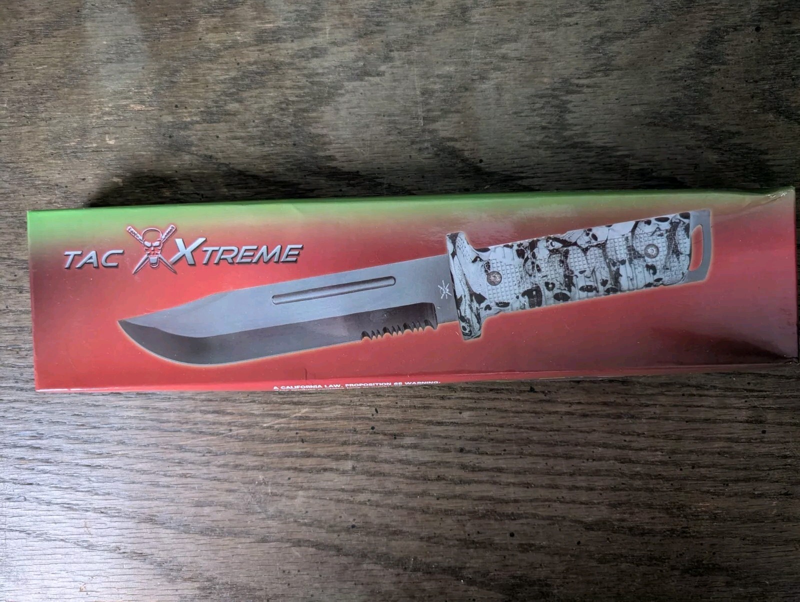 Tac Xtreme 12″ Overall Black SS Blade Rubber Handle White Skull Camo w/ Sheath