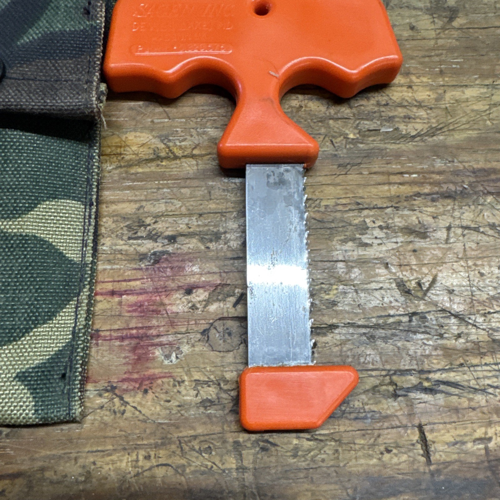 Sagen Saw I Hunter’s Field Saw Pelvic Bone and Rib Splitter for Deer Sheath Camo