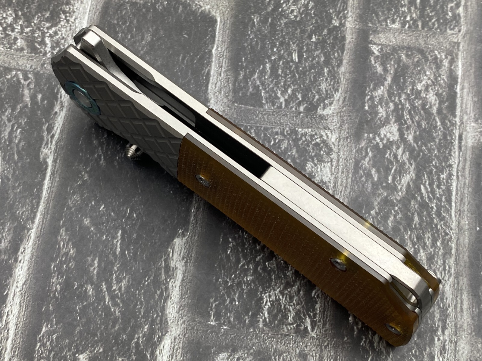 TwoSun TS461-M390 Folding Knife Titanium inlay PEI Handle Flipper Pocket Knife