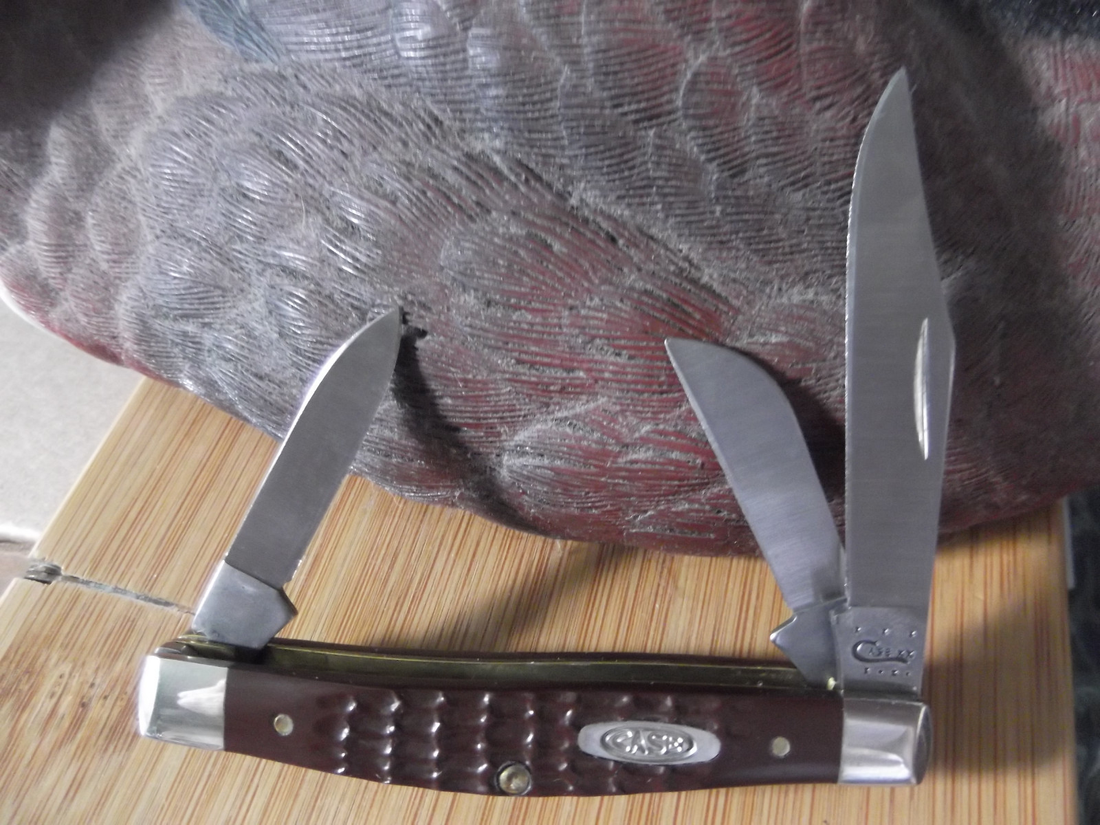 CASE XX STOCKMAN 3 1/4″ CLOSED 3-BLADE TRU-SHARP S.S BROWN DELRIN HANDLE CA-106