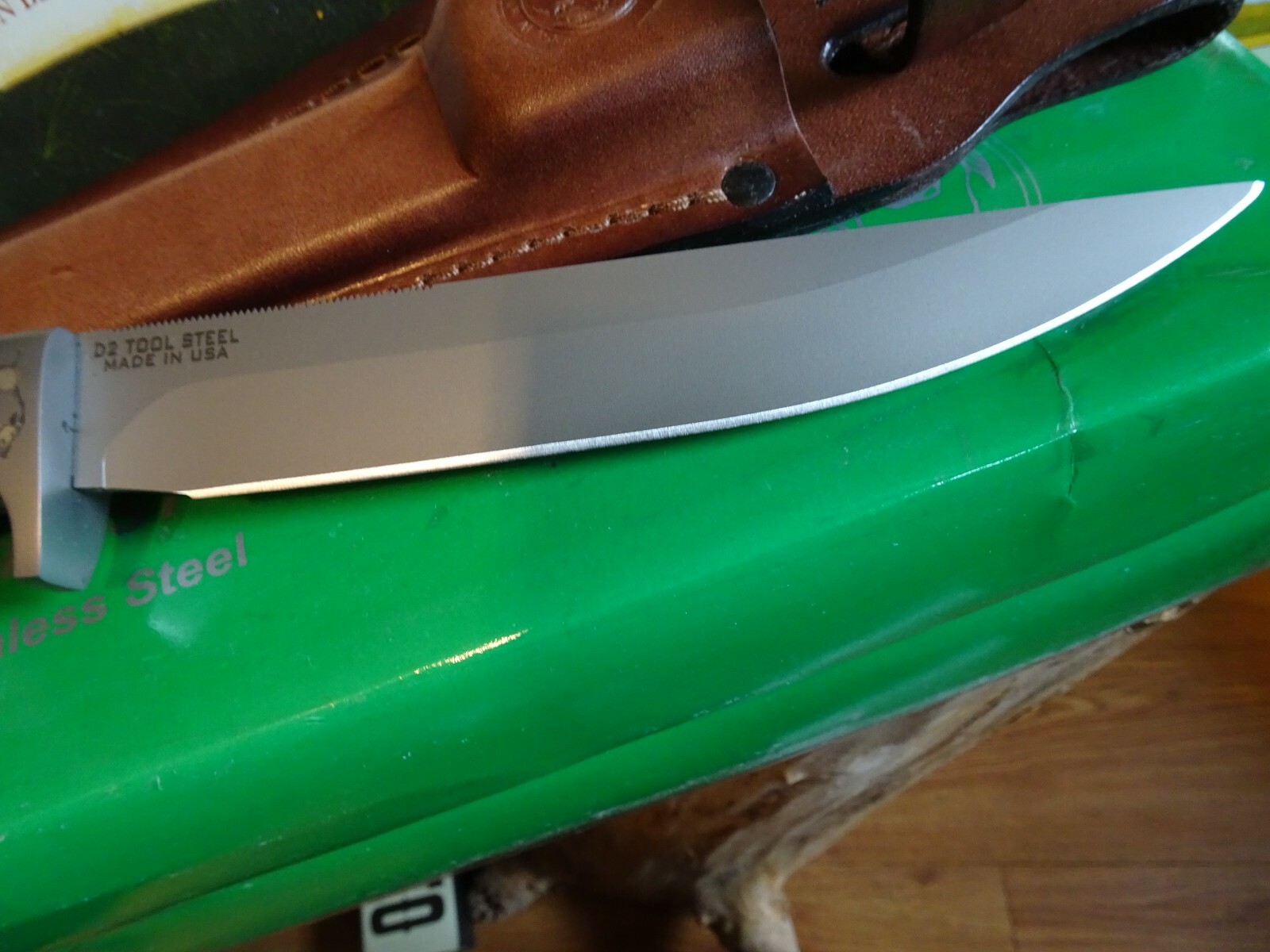 KNIVES OF ALASKA 11 1/2″ MAGNUM BOAR HUNTER 824FG D2 TOOL ST. SURE GRIP HANDLE