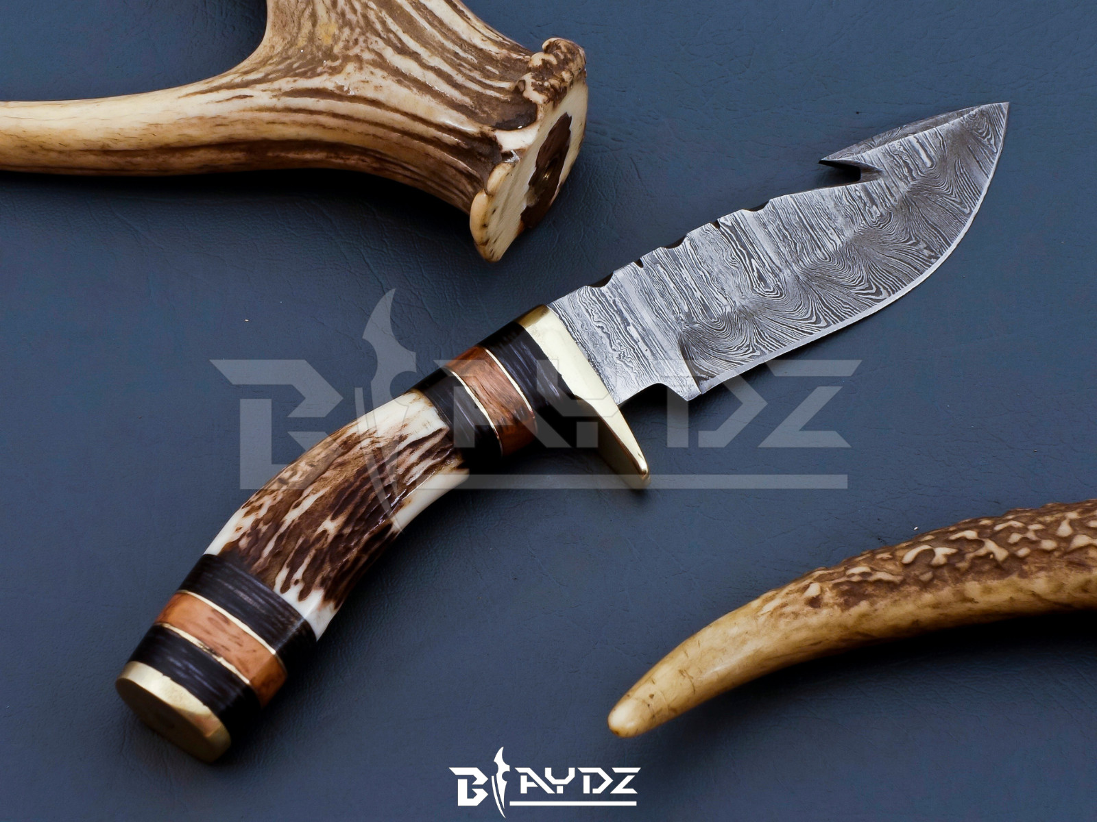 Stag Antler Gut Hook Hunting Knife Horn Handle Forged Damascus Steel Fixed Blade