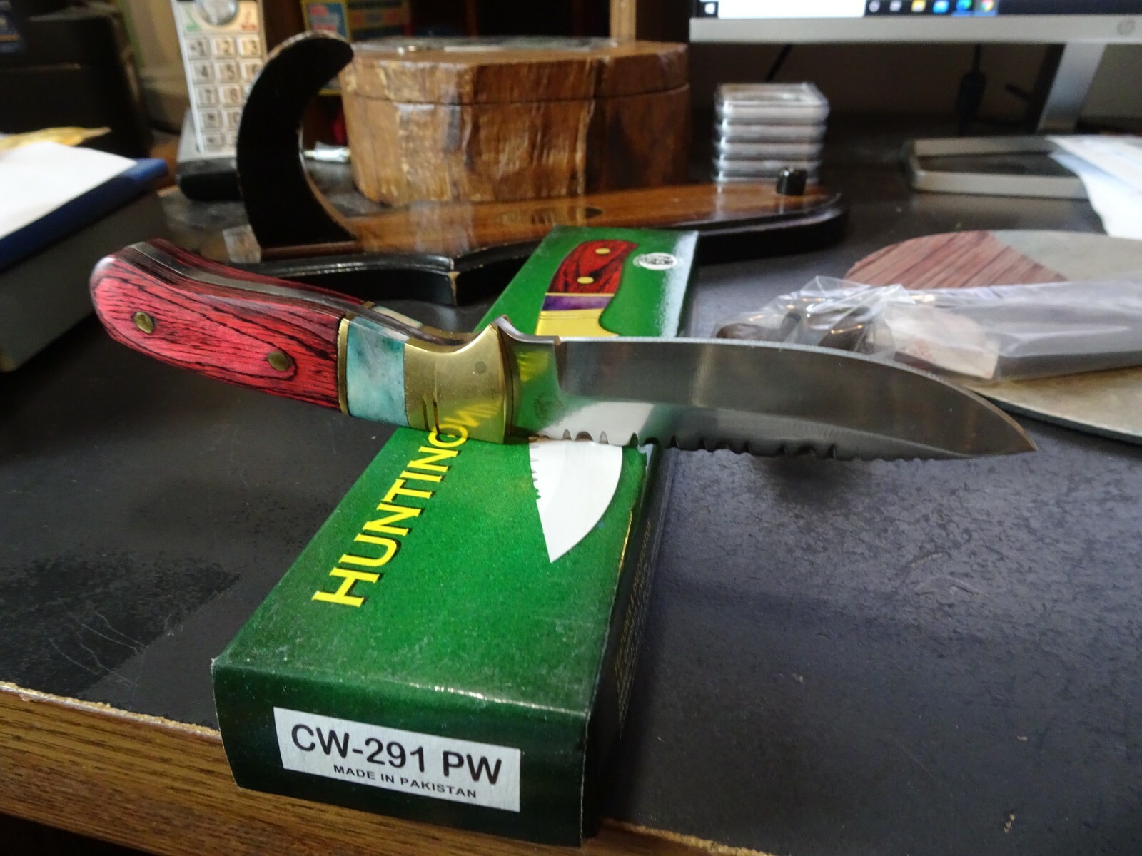 8 1/2″ CHIPAWAY FIXED BLADE KNIFE WITH SHEATH 440 GERMAN S.S. WOOD & BONE HANDLE