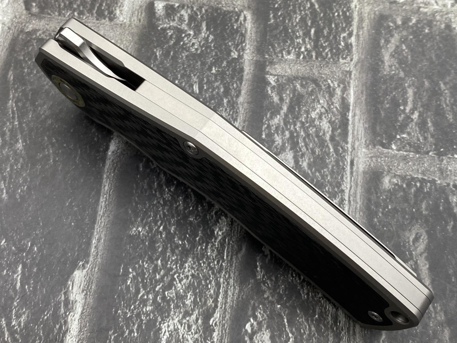 Twosun TS491-14C28N-Black Folding Knife Titanium/Carbon FiberHandle Pocket knife