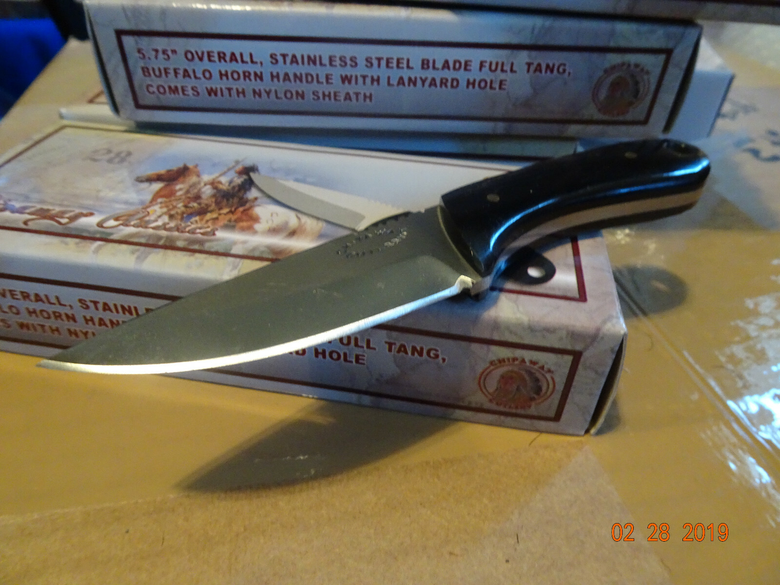 CHIPAWAY,- CHIPAWAY CLASSICS SERIES 5.75″ O.A. FIXED BLADE KNIFE BUFFALO HORN HA