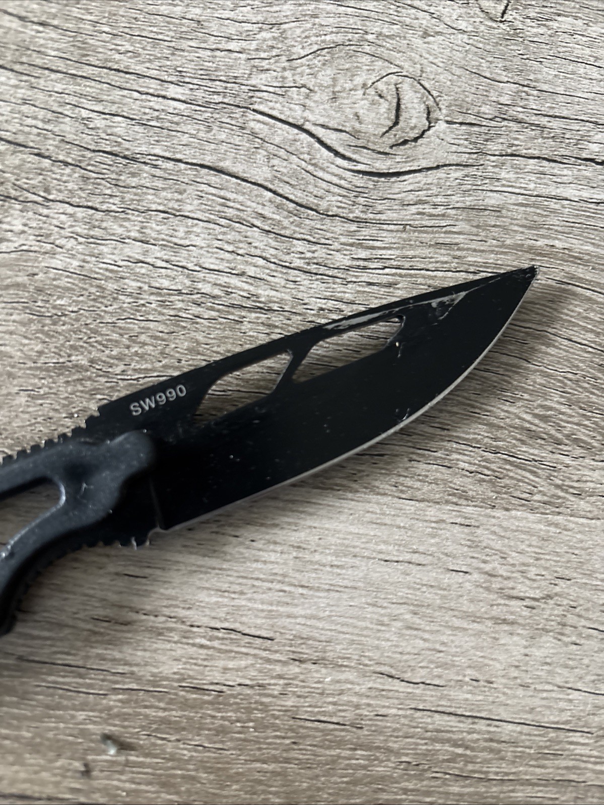 Smith & Wesson-SW990 -Black Tactical Tanto Neck Knife w/Sheath-Chain
