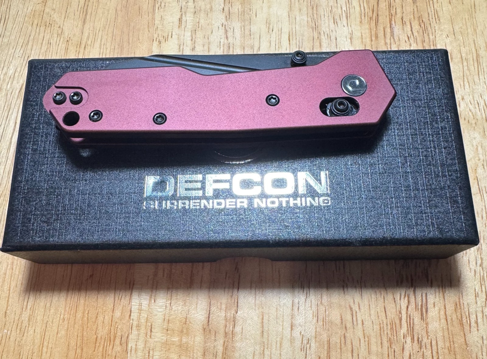 DEFCON ~ Axis Lock Pocket Knife Dark Red ~ TD021PP