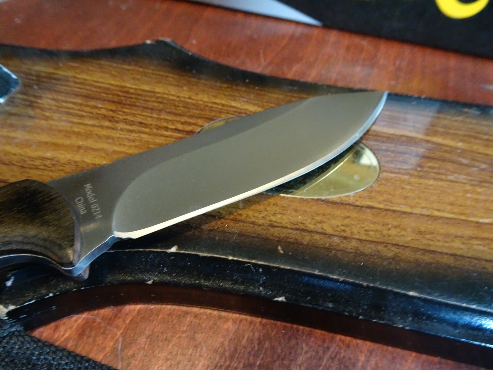 8.5″ BROWNING FIXED BLADE KNIFE 4″ BLADE EDGE 440 S.S. DARK WALNUT WOOD HANDLE