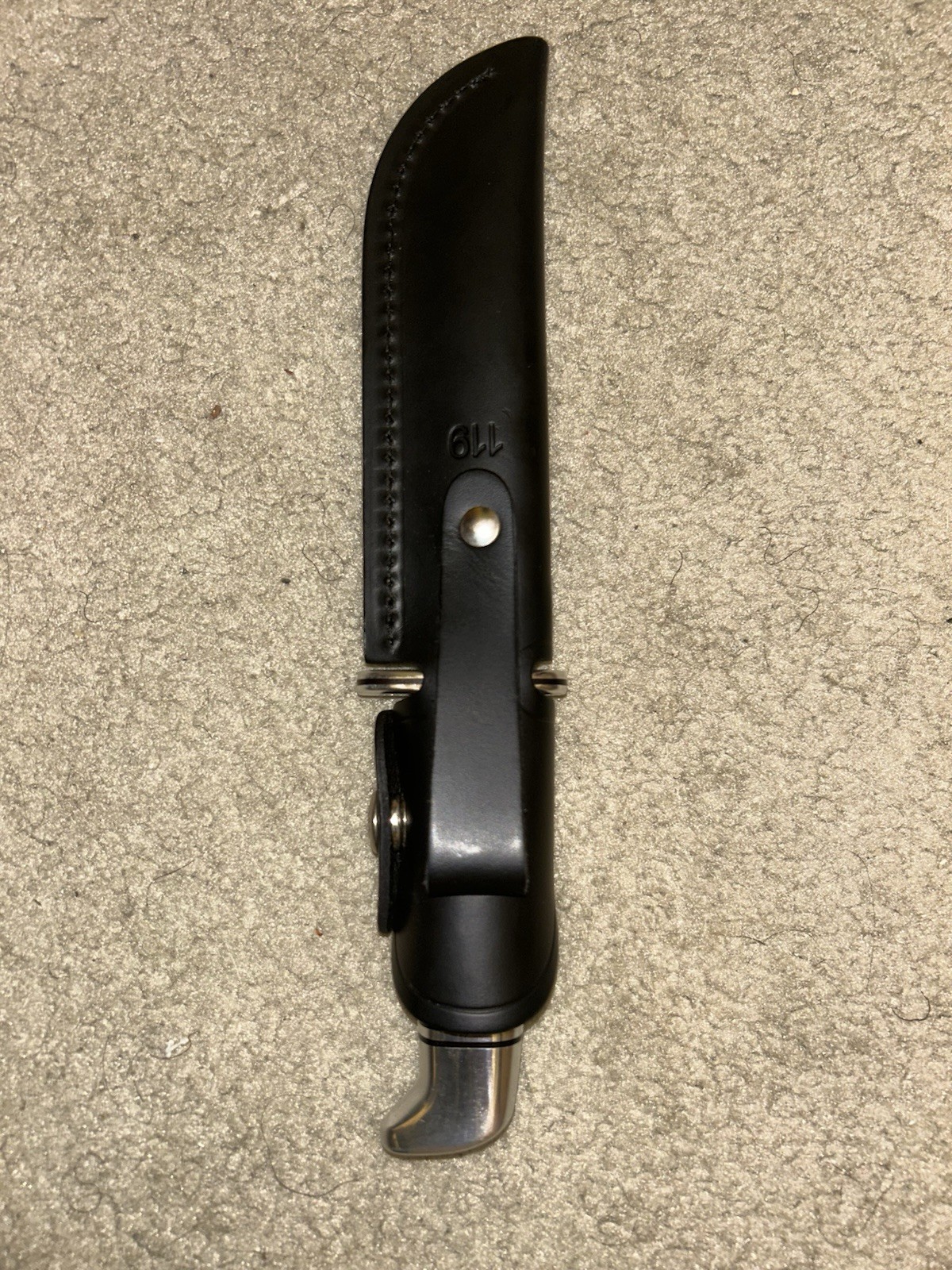 Buck Knives 119 Special Fixed Blade Hunting Knife, 6-inch with Leather Sheath