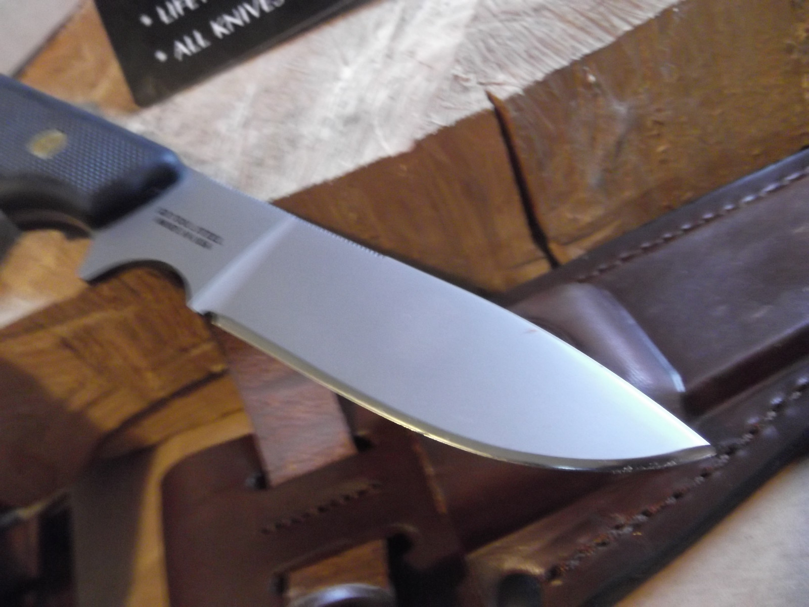 KNIVES OF ALASKA 8 1/2″ TREKKER ELK HUNTER SUREGRIP BLACK HANDLE D2 BLADE 161FG