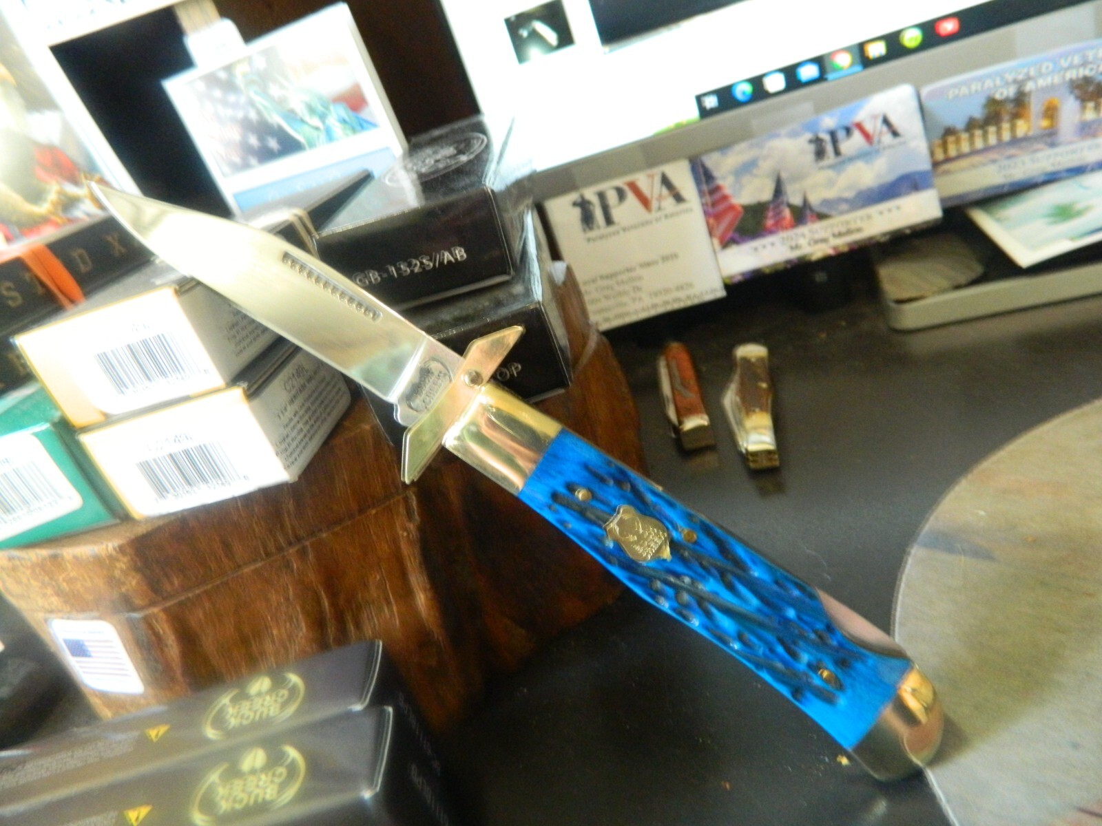 BUCK CREEK CHEETAH 4.375″ CLOSED BLUE PICK BONE HANDLE 4116GS S.S. GERMAN BLADE