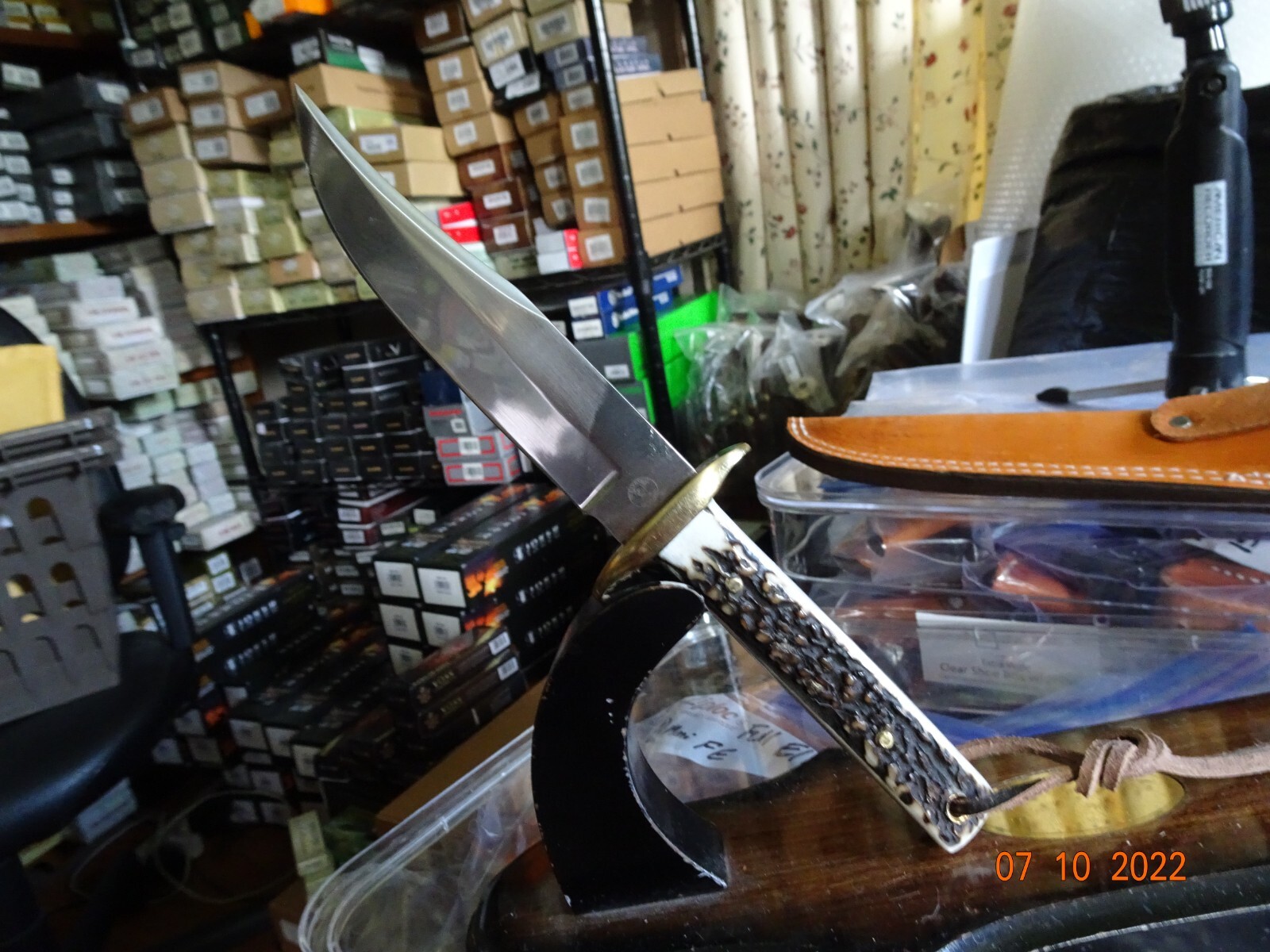WHITETAIL CUTLERY WT-811DS 10″ FIXED BLADE 5 STAR STAG HANDLE 4116GS S.S. BLADE