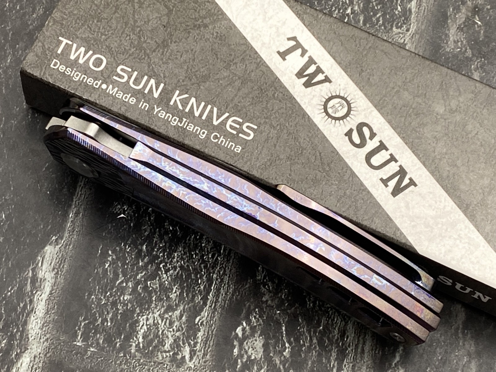 TwoSun TS341-M390-Color-SW Folding Knife M390 Blade Titanium/Carbon Fiber Handle