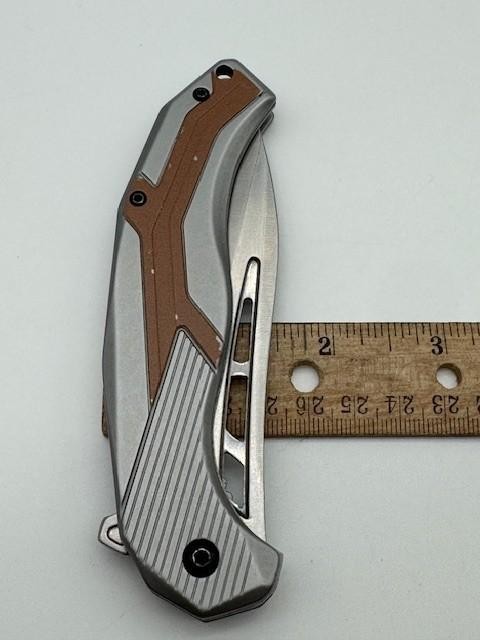 Skallywag Tactical Folder D2 5in Folding Knife Blade Length 4.5”
