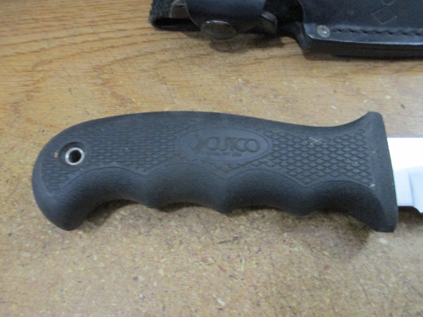 CUTCO 5718 KL Drop-Point Outdoor Knife w/Serrated Edge & Leather Sheath USA