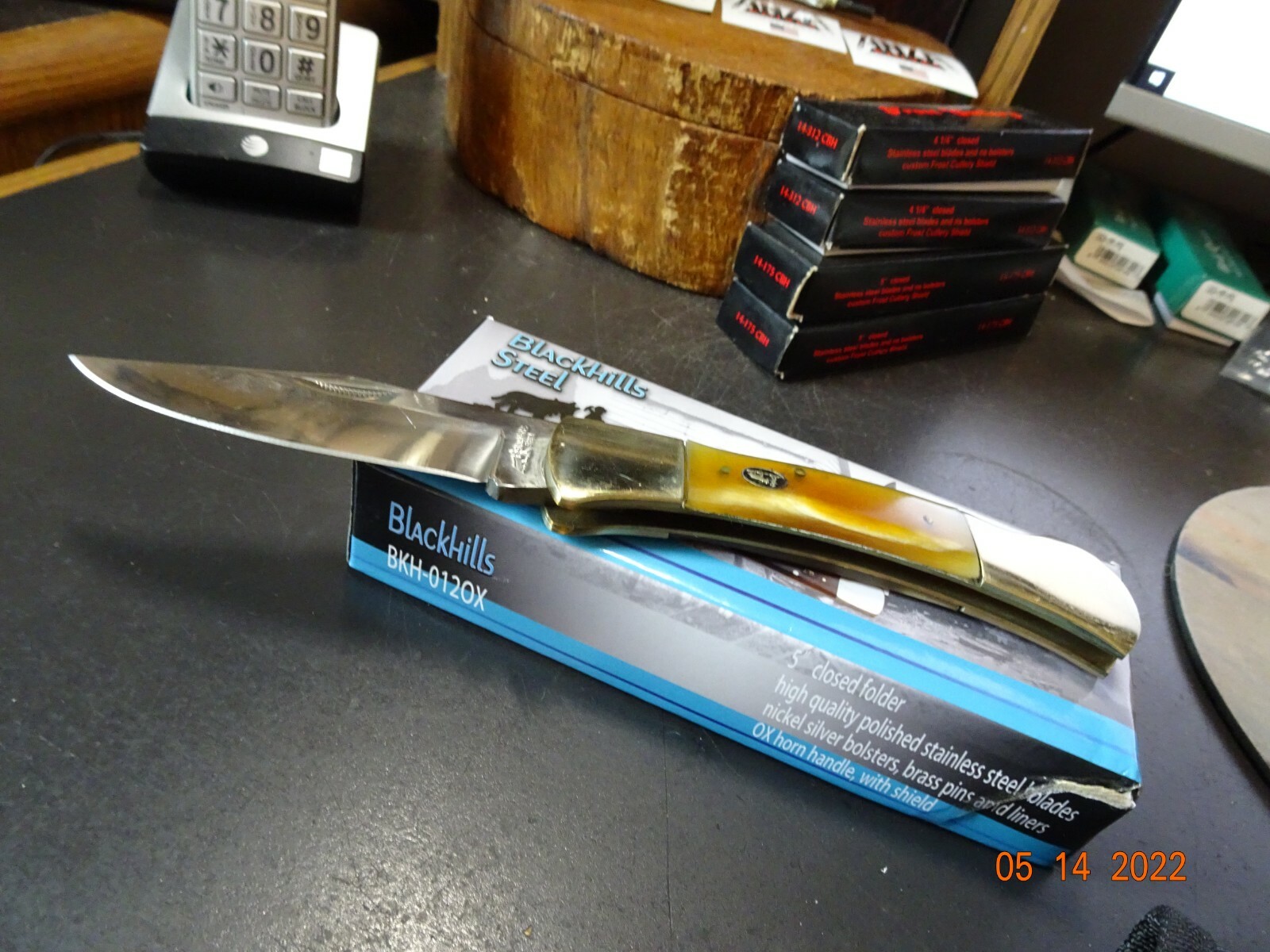 BLACKHILLS STEEL OX HORN LOCK BACK 5″ CLOSED FOLDER 440 BLADE LOCKING NYLON SHE