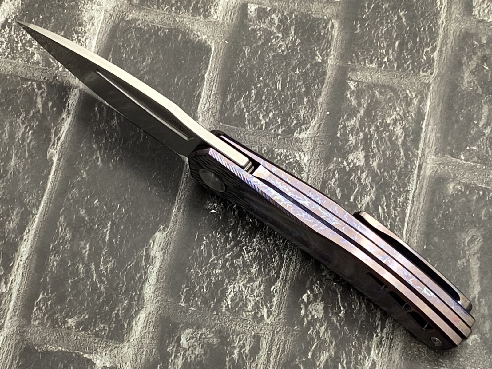 TwoSun TS341-M390-Color-SW Folding Knife M390 Blade Titanium/Carbon Fiber Handle