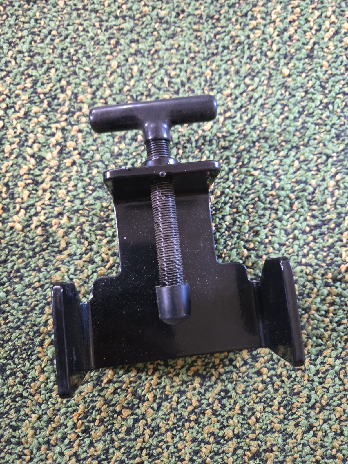 Blade Removal Tool: Fits All Walk Behind & Riding Mower Decks! Item #270-5000
