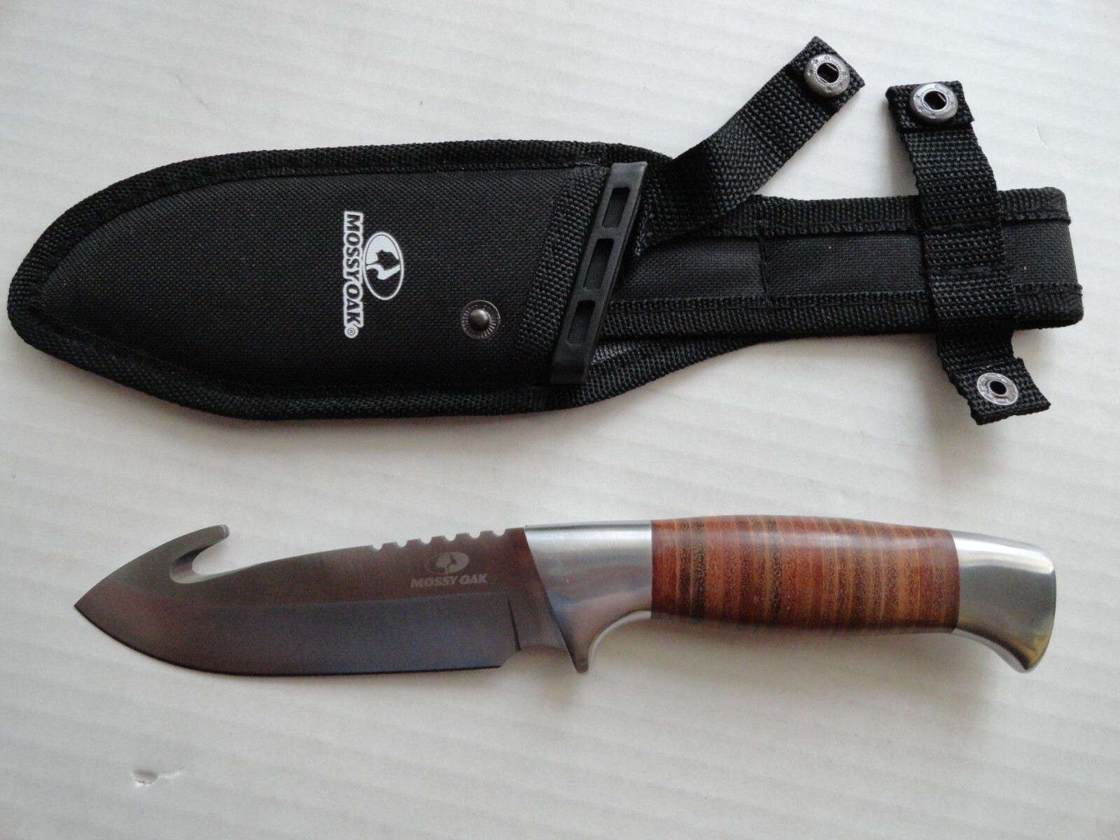 Mossy Oak 10” Fixed Blade Gut Hook Knife Leather Handle w/ sheath