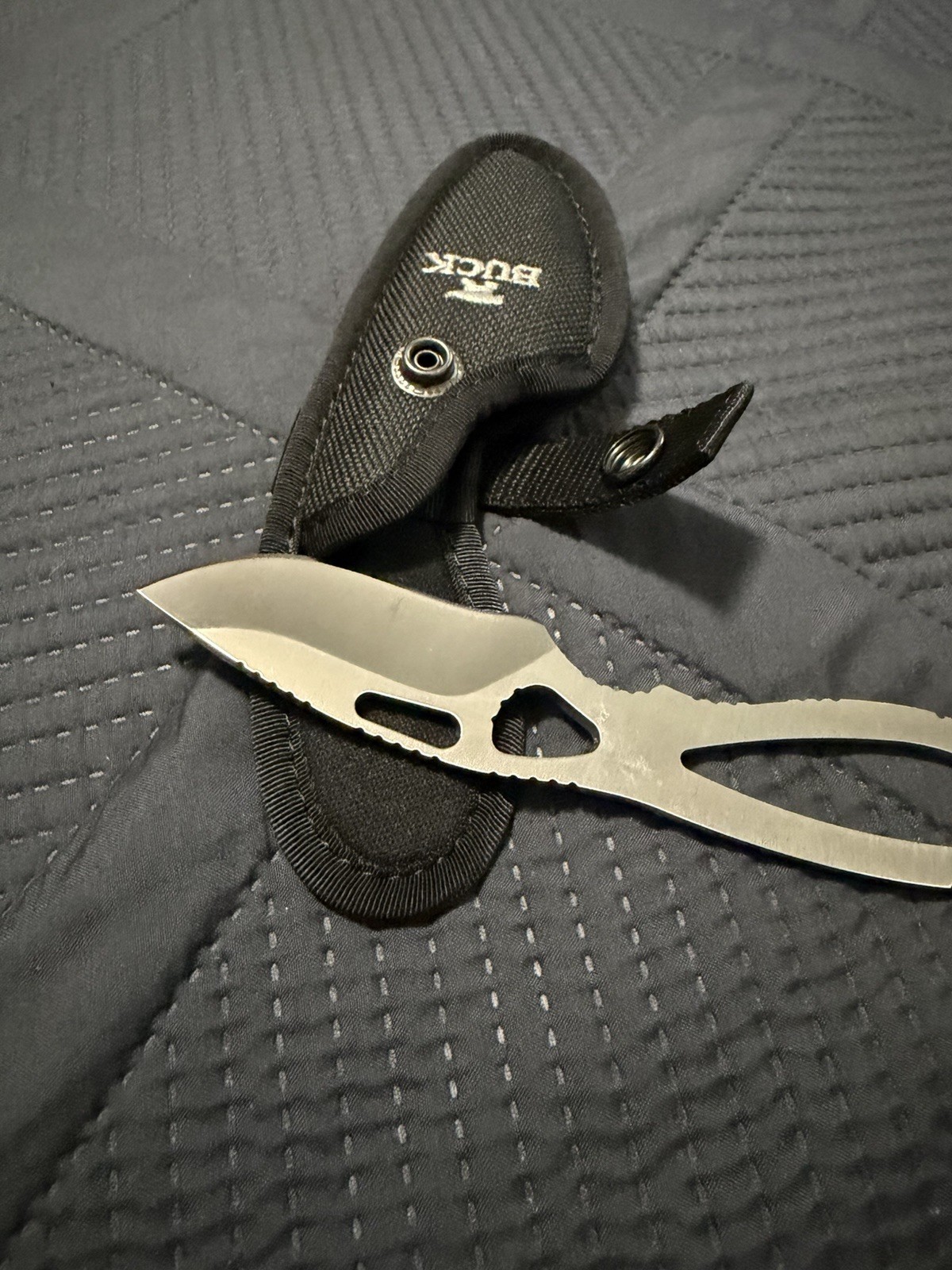 Buck 140 Hunting Knife 2-2.99in Stainless Straight Edge w/ Sheath