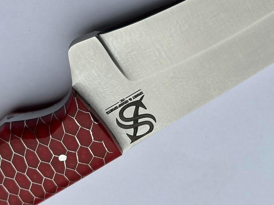 Red Honeycomb Stainless Steel Knife, Steel Bolster. D2 Stainless Steel Curved