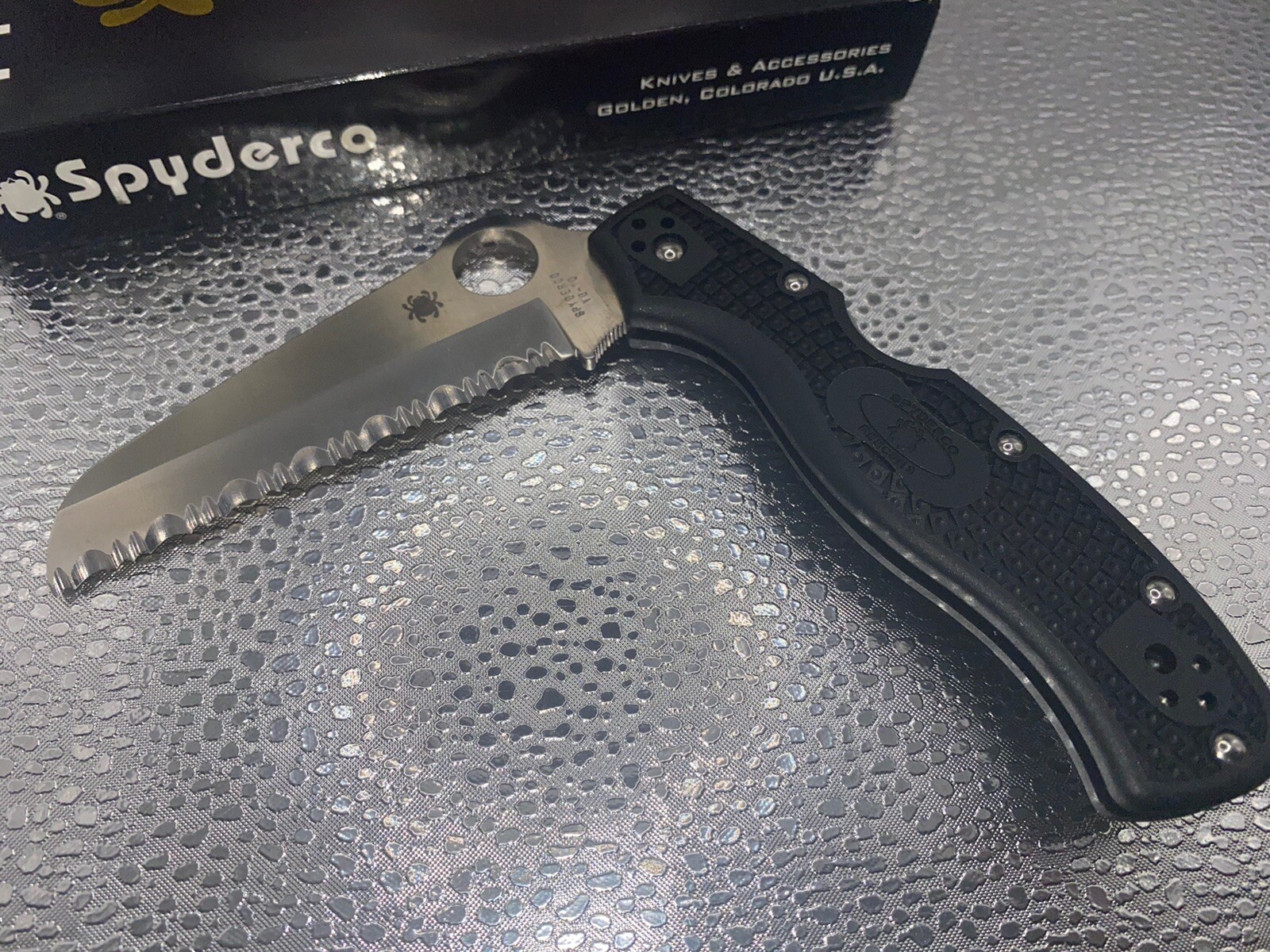 Spyderco C14SBK3 Rescue VG10 Serrated Blade Black FRN Handles Folding Knife NEW