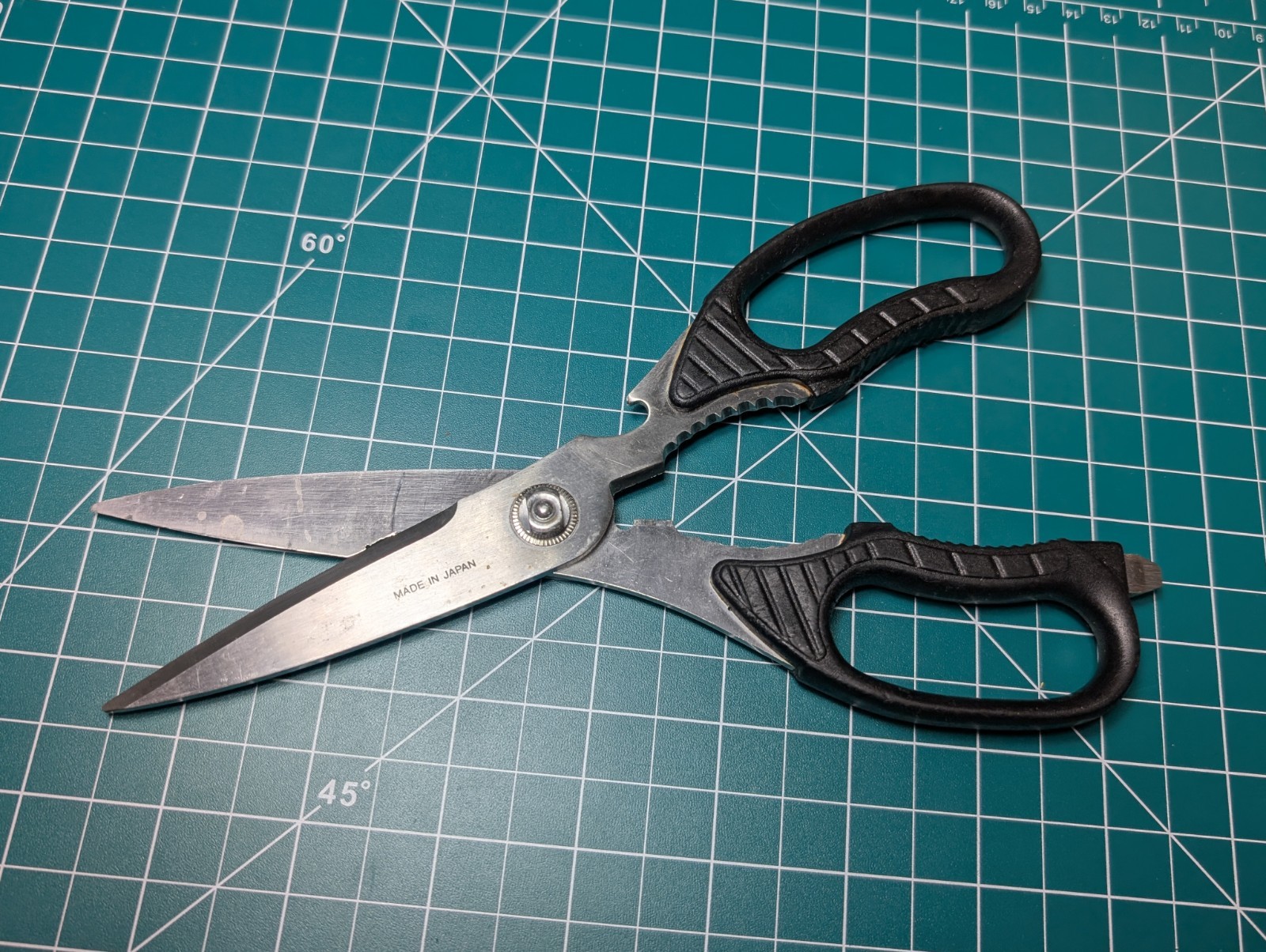 Shun Kai for Amway Cutlery Kitchen Scissors, Multi-Purpose Take-Apart Shears