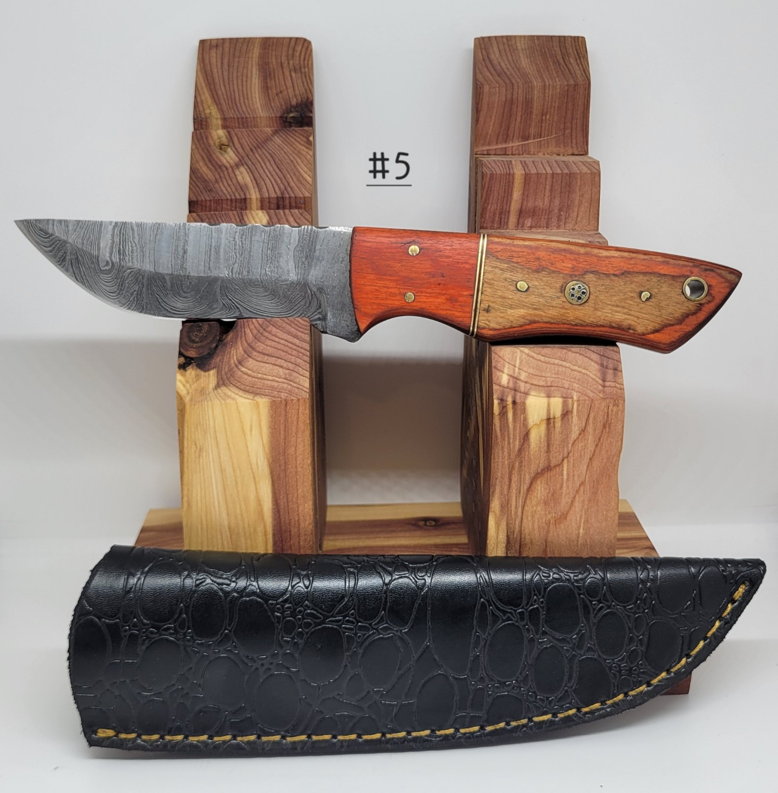 Damascus Steel Hunting Knife
