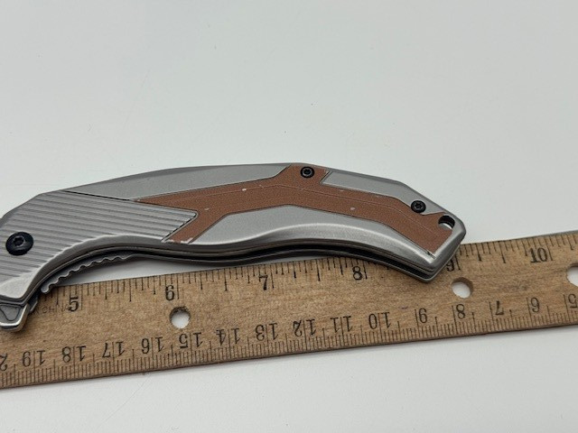 Skallywag Tactical Folder D2 5in Folding Knife Blade Length 4.5”