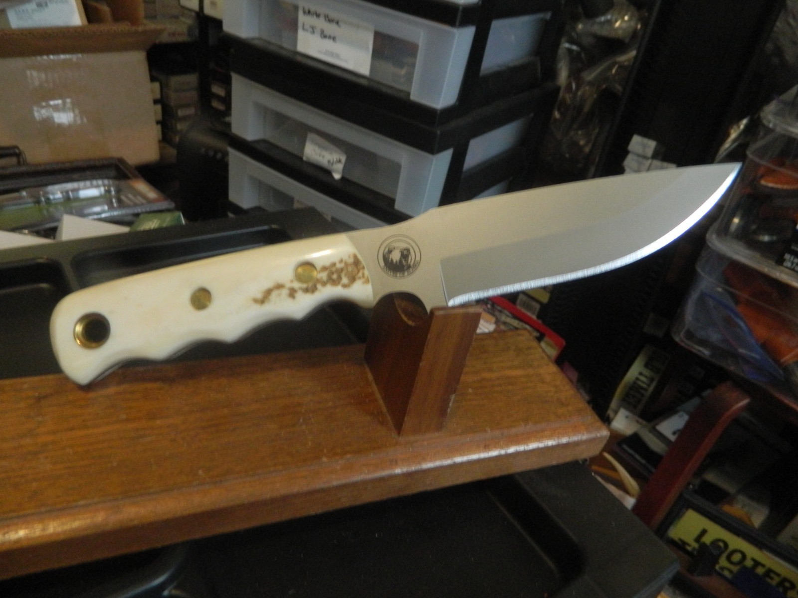 KNIVES OF ALASKA THE BUSH CAMP 10 1/2″ BOWIE KNIFE STAG HANDLE D2 BLADE LEA SH