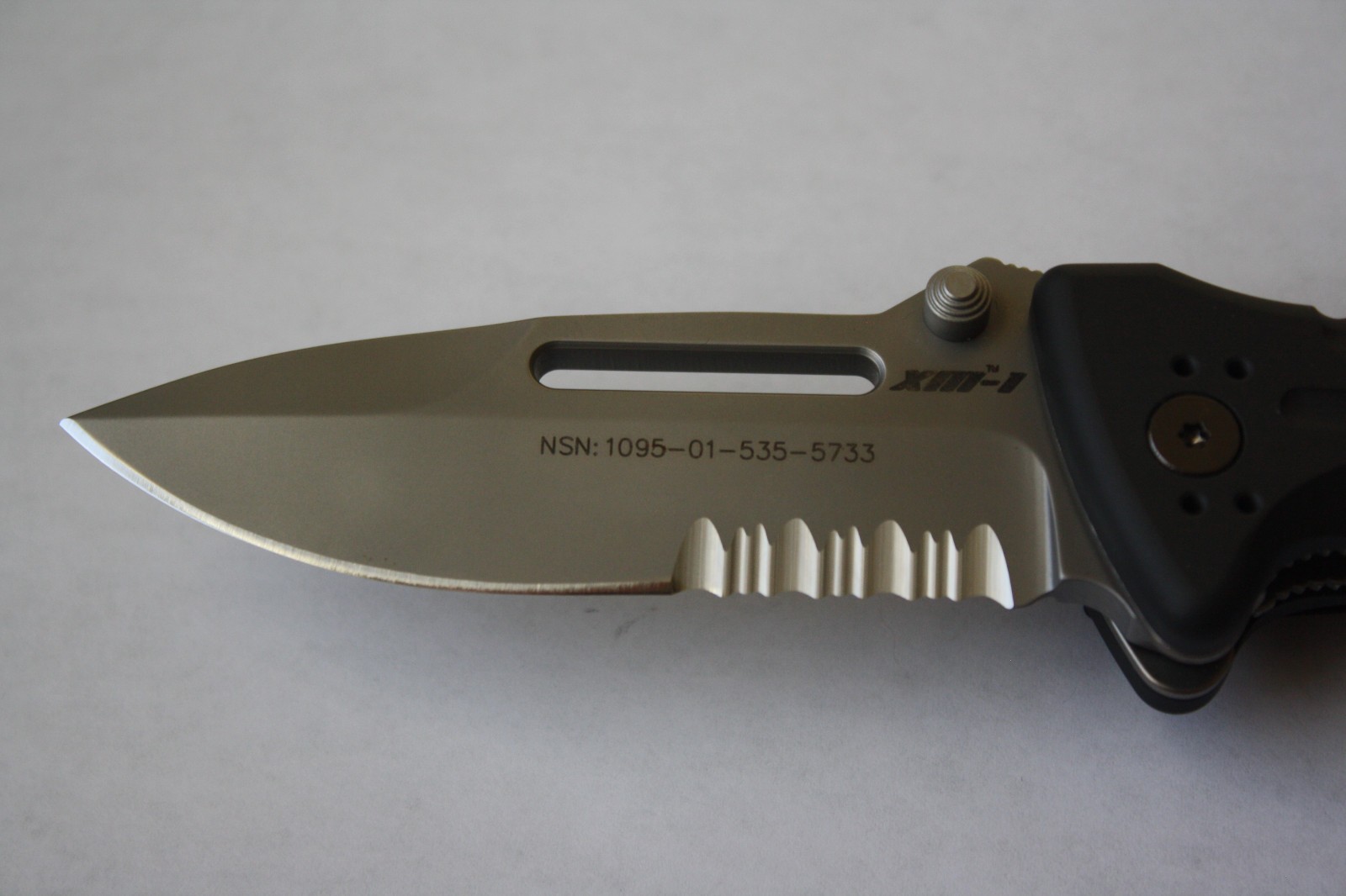 Ontario Extreme Military XM-1 Folding Knife Drop Point Blade Partially Serrated