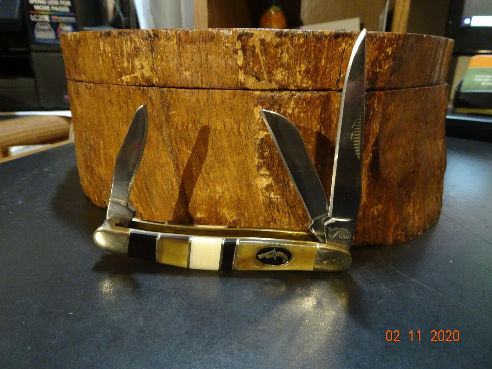 WILD TURKEY PREMIUM EDITION 3.5″ CLOSED MINI STOCKMAN 3 BLADES OX HORN BUFF HORN