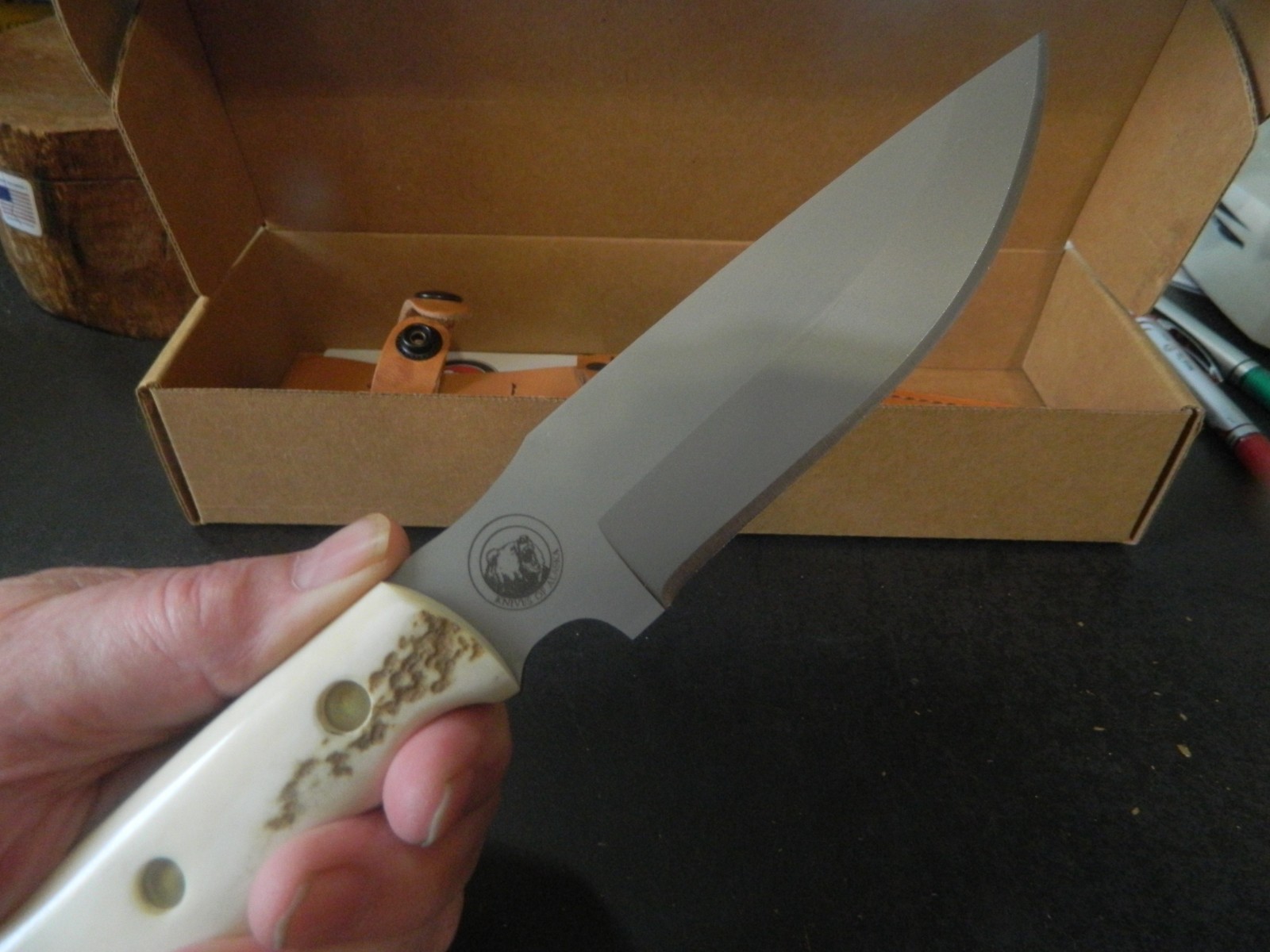 KNIVES OF ALASKA THE BUSH CAMP 10 1/2″ BOWIE KNIFE STAG HANDLE D2 BLADE LEA SH
