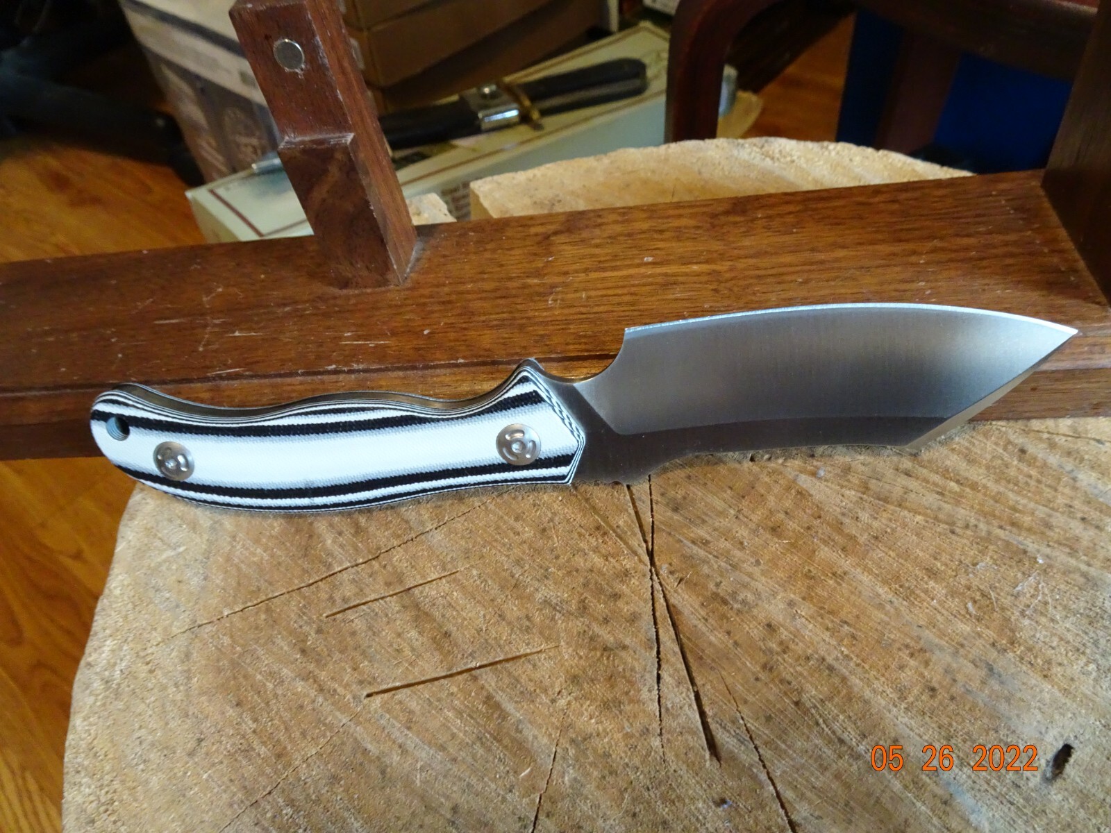 8.5″ SLING BLADE BLACK & WHITE G-10 HANDLE D2 BLADE A FANTASTIC FIXED BLADE SHE