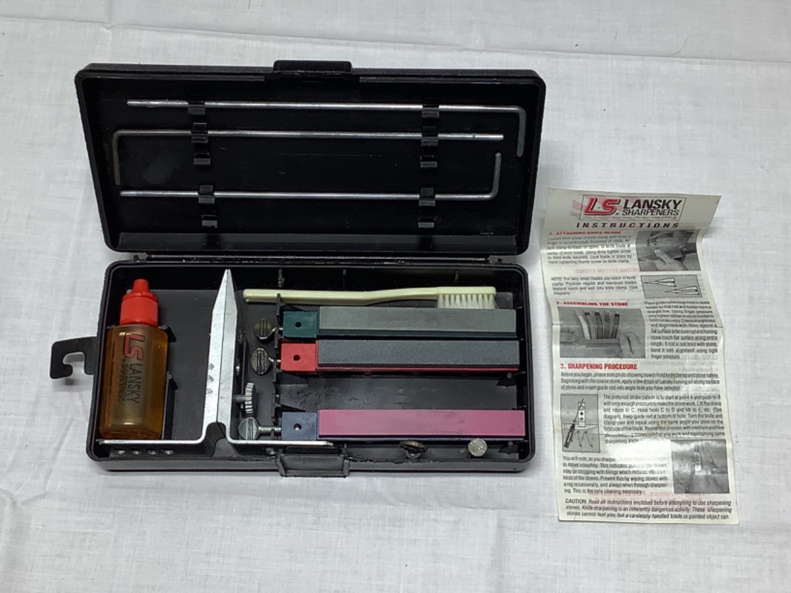 Lansky Knife Sharpening System Kit w/ Case, Guide Rods & Sharpening Oil Vtg 1995