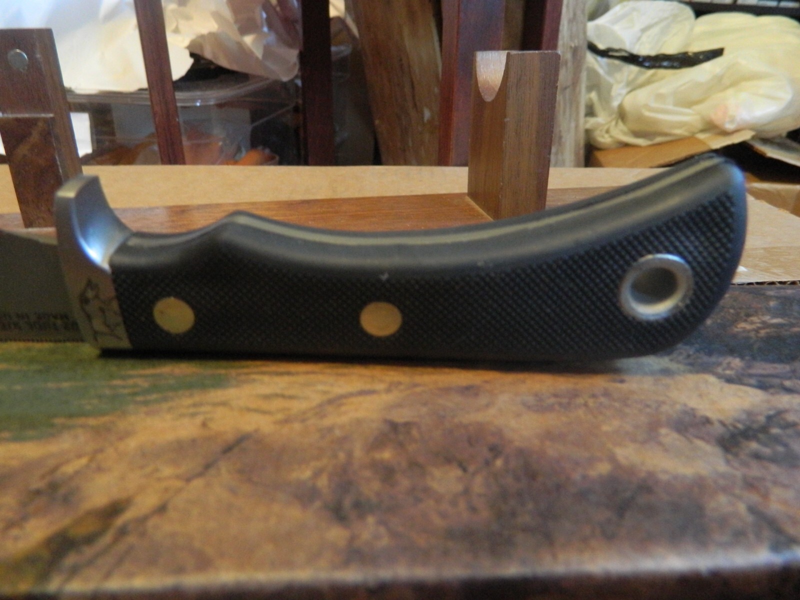 KNIVES OF ALASKA 11 1/2″ MAGNUM BOAR HUNTER 824FG D2 TOOL ST. SURE GRIP HANDLE