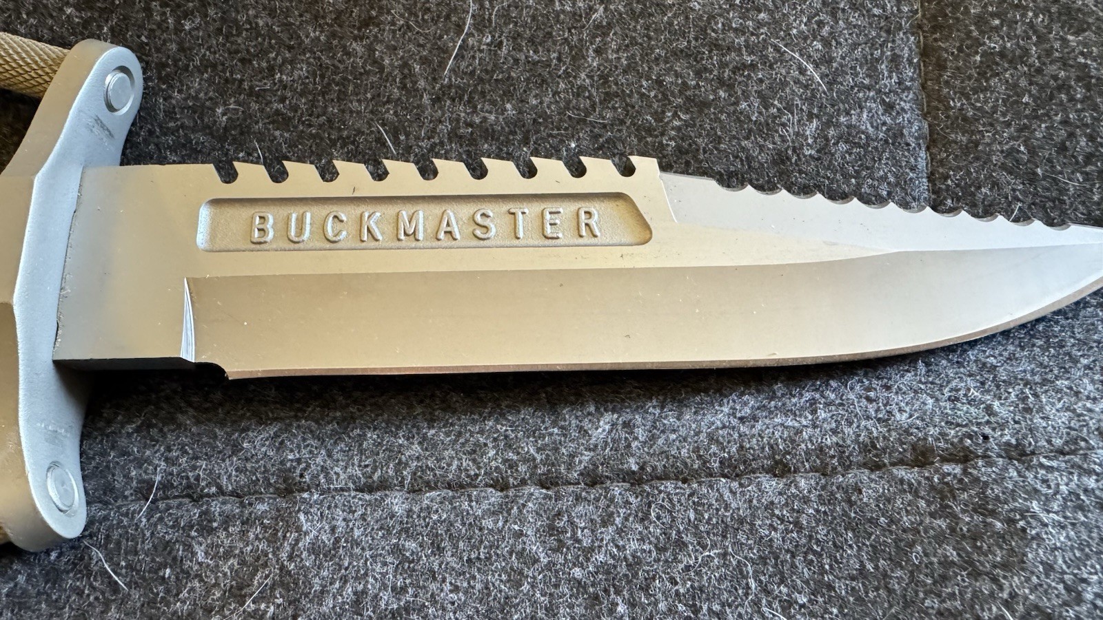 Buckmaster 184 Fixed Blade survival Knife Partially Serrated, Sheath, Gray