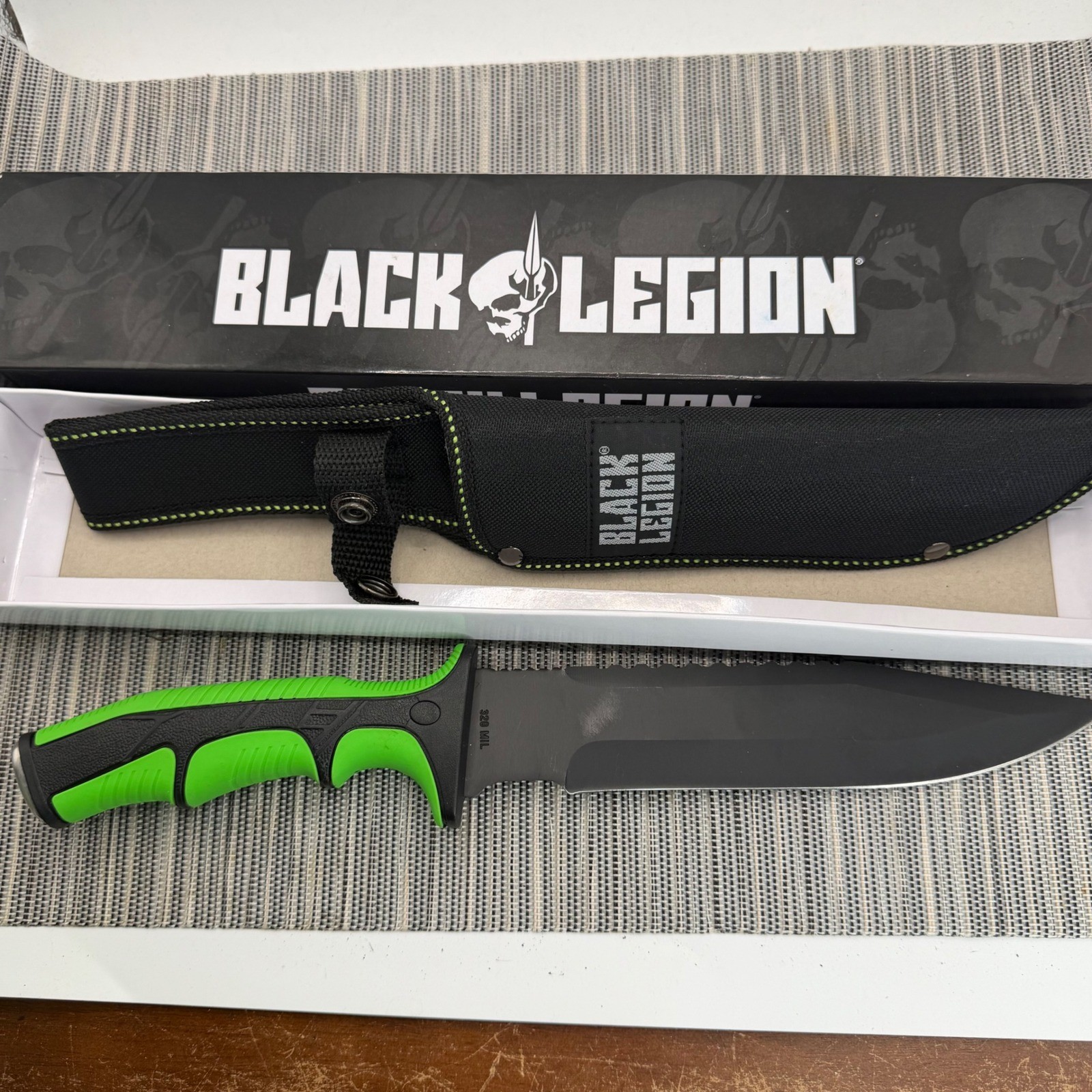 Black Legion Marine Commando II 12in Fixed Blade Knife 7in Sawback Green BV475